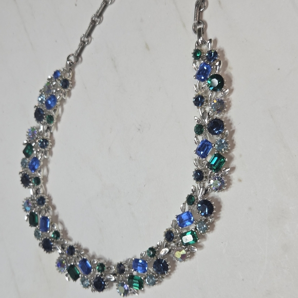 vtg Lisner blue green prong set rhinestone necklace mid century blingy signed - Picture 7 of 16